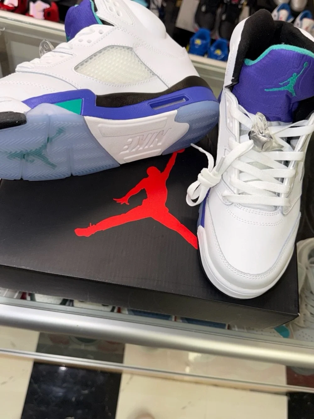 Jordan Men's White/Purple/Teal Retro Basketball Sneakers
